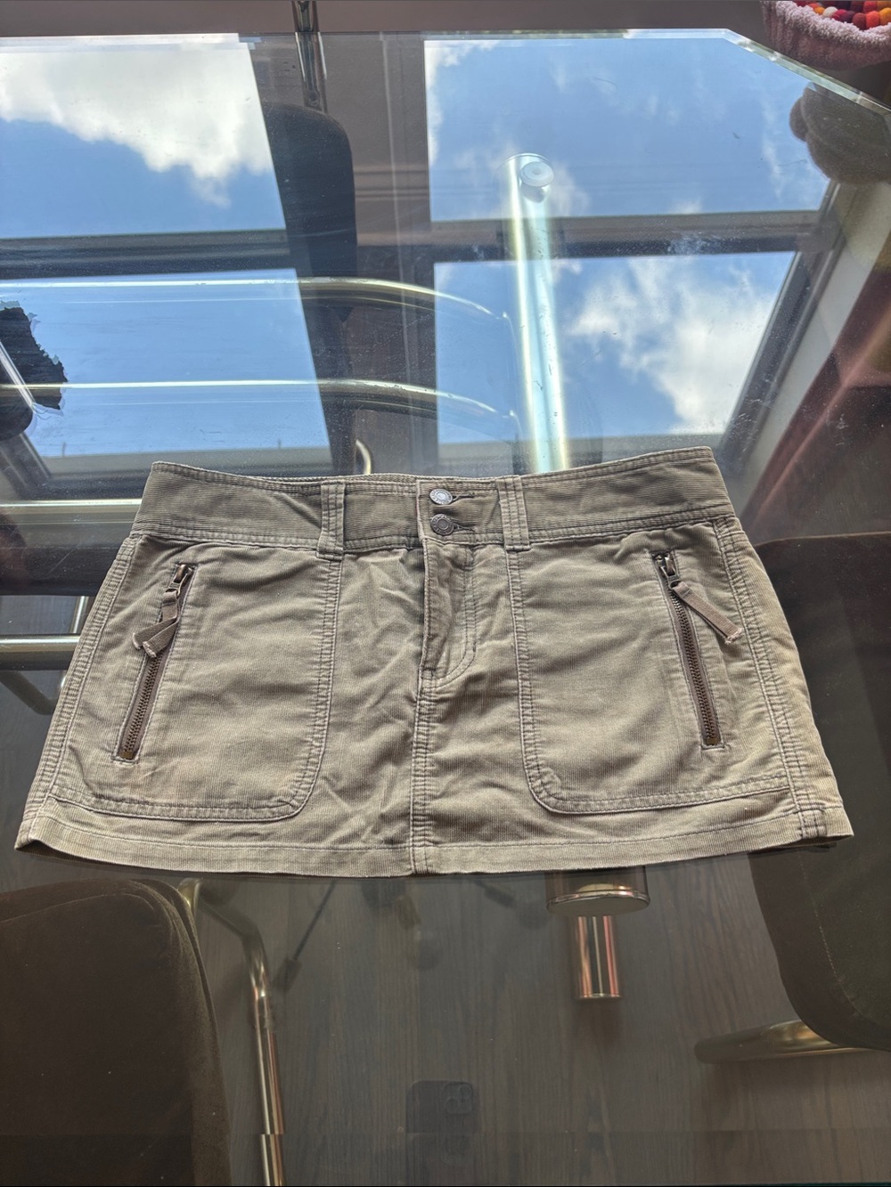 Abercrombie & Fitch Vintage Green Corduroy Mini Skirt with Front Zip Pockets